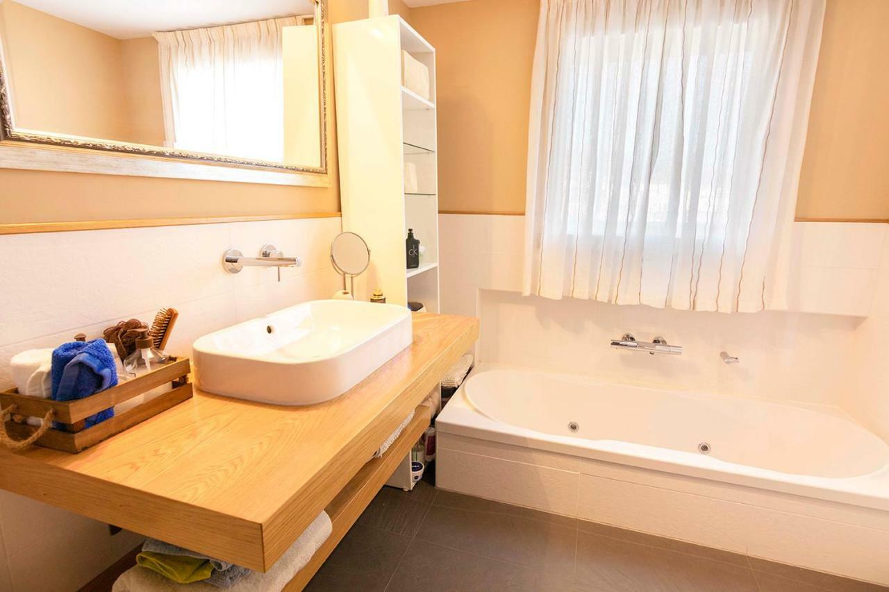 Sans Souci Quality Apartments 锡切斯 外观 照片